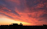 壮观！北京朝霞红透半边天 刷屏市民朋友圈