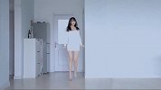 小姐姐翻跳《短裙》 又一次挑战细高跟鞋