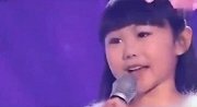 8岁小女孩唱春暖花开，一开口惊到所有人，超级好听童声
