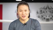连UFC冠军也敢黑？看张伟丽如何“怒怼”小粉丝