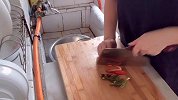 下雨没去买菜，简单吃点，韭菜花炒肉