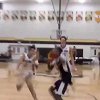 美国校园联赛藏龙卧虎！背身换手实战扣篮堪比NBA