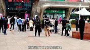 形势发生逆转！2类现象出现全国，2024年，“紧日子”或远去