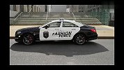 奔驰CLS63超给力时尚警车