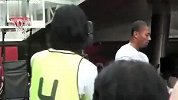街球-14年-胖子球迷单挑罗斯-专题