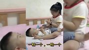盘点哥哥姐姐带娃的名场面，什么都不怕就是怕姐姐，一物降一物