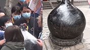 白马寺汉代塔尖被摸到发亮 导游：摸了它能去病消灾