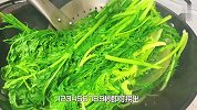 雪里蕻肉泥到底要不要焯水？很多人搞不清楚，看大厨是如何做的！
