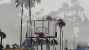 街球-13年-惊现弹簧人！逆天身体轻松达到篮板上沿高度-专题