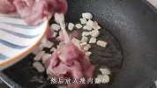 白菜炖豆腐，先炒白菜还是先炖豆腐？教你正确做法技巧，入味好吃