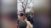 北京检查站拥堵民众排队等检疫：上班太难了