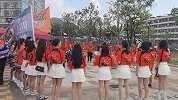 青春活力！云南队小白裙女球迷们跳舞助威