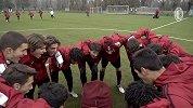 AC米兰祝你圣诞快乐 品味红黑间条带来的成长与荣耀