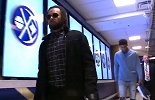 众志成城欲上演黑七！马刺众将抵达球馆自信又霸气