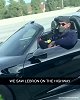 有钱！ 詹姆斯驾驶千万元保时捷豪车驰骋洛杉矶洲际公路