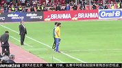足球-14年-五万人起立欢呼 卡卡鸟巢登场重披黄衫-新闻