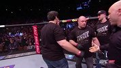 UFC-15年-UFC183赛后：后台采访亚昆塔-专题