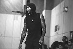 篮球版三英战吕布！野球场安东尼一人挑NBA现役大热新秀