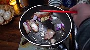 韭菜炒什么比较搭配，我认为韭菜炒腊肉比较搭配