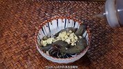 清蒸虾要蒸几分钟，像我这样做的清蒸虾5分钟就能熟