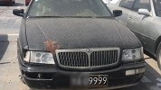 郑州广场停放多辆僵尸车 车牌全是外企黑牌四连号