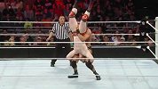 WWE-14年-RAW第1112期：希莫斯单挑两人游刃有余 乌索兄弟完美补刀-花絮