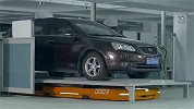 中国智能停车场，机器人2分钟取车，比人工操作多停20辆