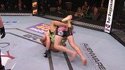 UFC-15年-本周最佳降服：莫拉加教科书断头台毁人生路（5月27日）-精华