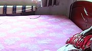 惊魂！女子凌晨惊醒床边竟冒出一个人 背后真相更气愤