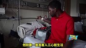 美国男子经常背着人工心脏去篮球场跟人较量！