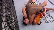 UFC-14年-本周最佳降服：圣普吕蛮力无敌 生死绞肉时刻逃出升天（10月28日）-精华