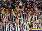 16-17赛季尤文图斯3-0克罗托内：斑马三箭齐发轻取对手 创六连冠神奇纪录