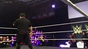 WWE-17年-中国之星高磊模仿奥斯丁出场 加尔加诺已经不知所云-专题
