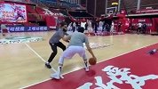 【PP体育在现场】 一触即发！胡明轩苦练运球 三分连中五球
