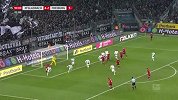 下半场补时第2分钟弗赖堡球员多米尼克·海恩茨射门 - 被扑