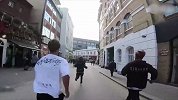 人到底能不能跑过地铁？ 来看跑酷大神们的伦敦地铁竞速记
