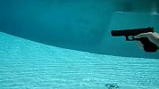 你知道水底开枪是怎样的吗？
