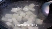 小葱拌豆腐好吃有秘诀，最后一步是关键，大厨教你正确做法