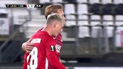 第20分钟阿尔克马尔球员格维兹门松进球 阿尔克马尔2-0里耶卡
