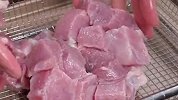 这样做出来的孜然猪肉粒，外焦里嫩，烧烤味十足，比外面买的好吃
