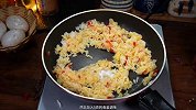 蛋炒饭怎么炒才好吃，像我这样做的蛋炒饭超好吃