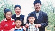 冤判16年申请千万赔偿立案 吴春红：牢中痛哭申诉 右眼快失明