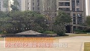 有家不能回！开发商霸道拦路：不买车位不让进小区停车场