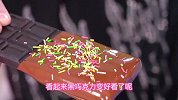 黑巧克力VS蓝巧克力！用巧克力酱挤面条，这个想法真是绝了
