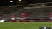 第15分钟里昂球员孟菲斯射门 - 被扑