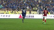 中超-14赛季-联赛-第22轮-绿地申花队反击曾诚出击撞倒莫雷诺-花絮