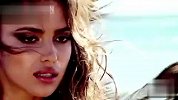 视觉-20130726-内衣皇后IRINA SHAYK 拍摄Beach Bunny Swimwear 新品 惹火身材极致