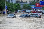 广西暴雨积水15岁女生下车时疑似触电身亡