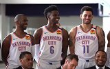 CP3竟不站C位？雷霆队拍摄最新全家福