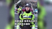 西湖高颜值女交警温柔执法又甜又飒，路人被疯狂圈粉：好想去偶遇